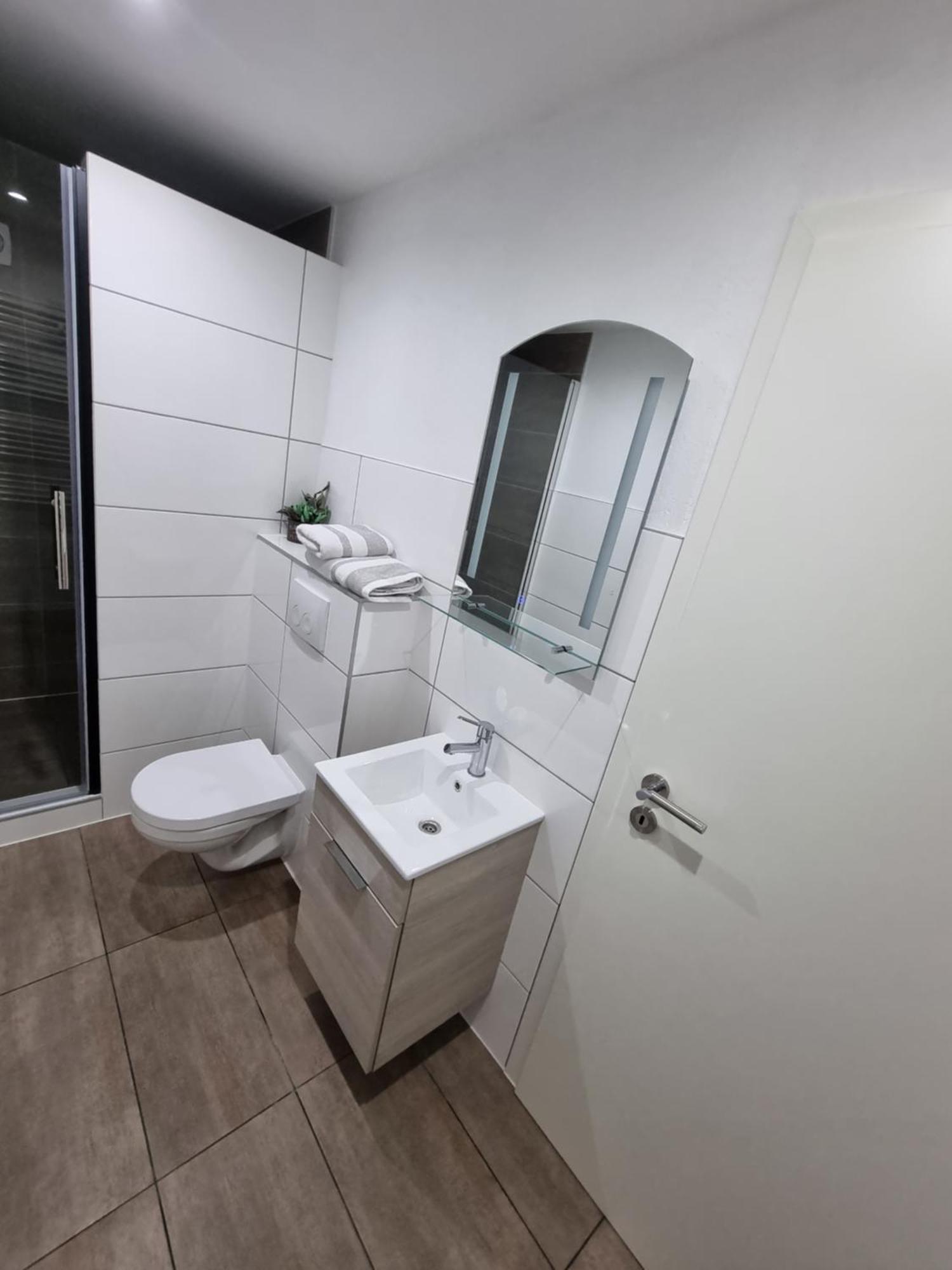 Workershome - Business Apartments - Monteurwohnungen ヴェルトハイム 部屋 写真