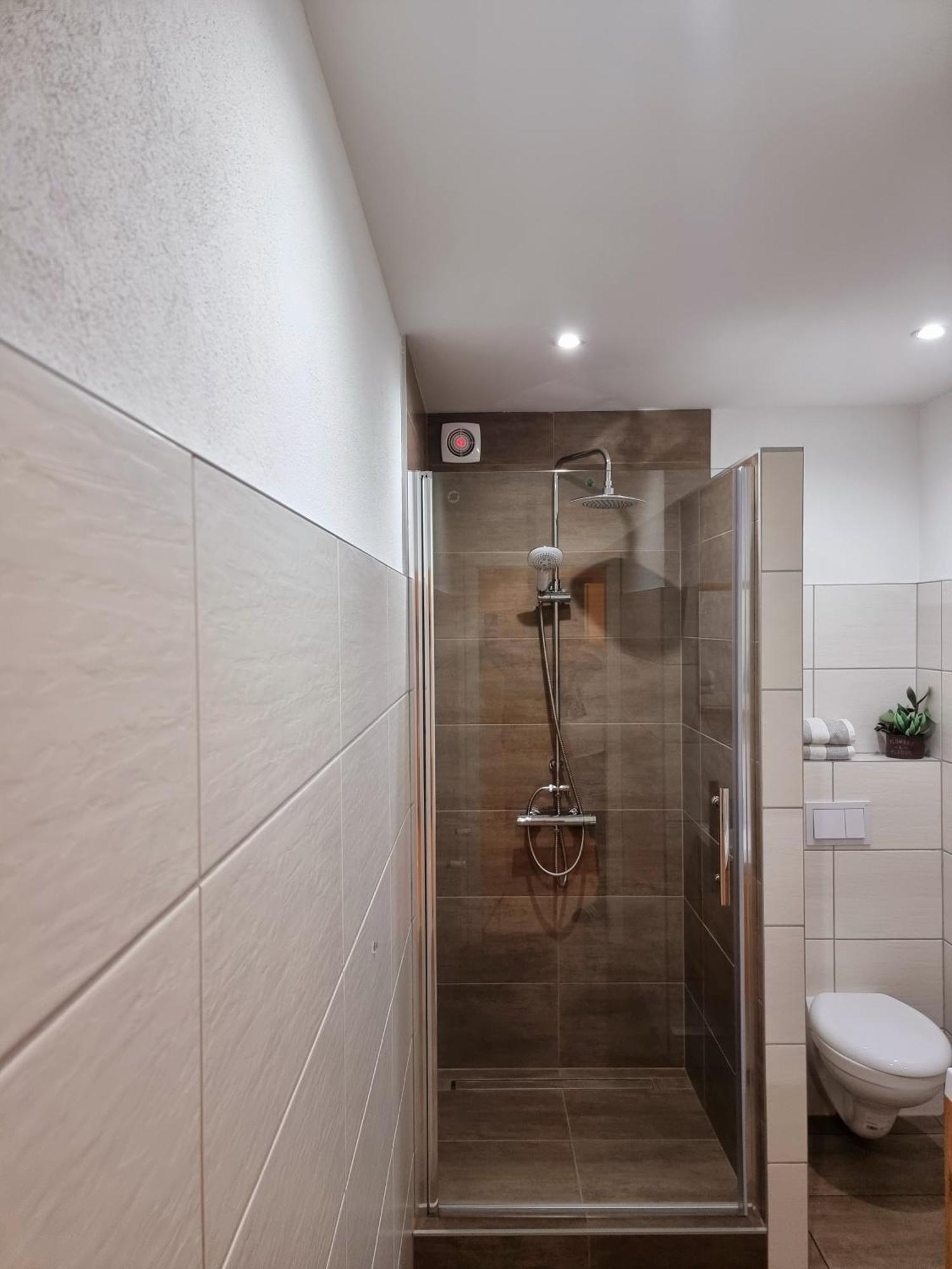 Workershome - Business Apartments - Monteurwohnungen ヴェルトハイム 部屋 写真