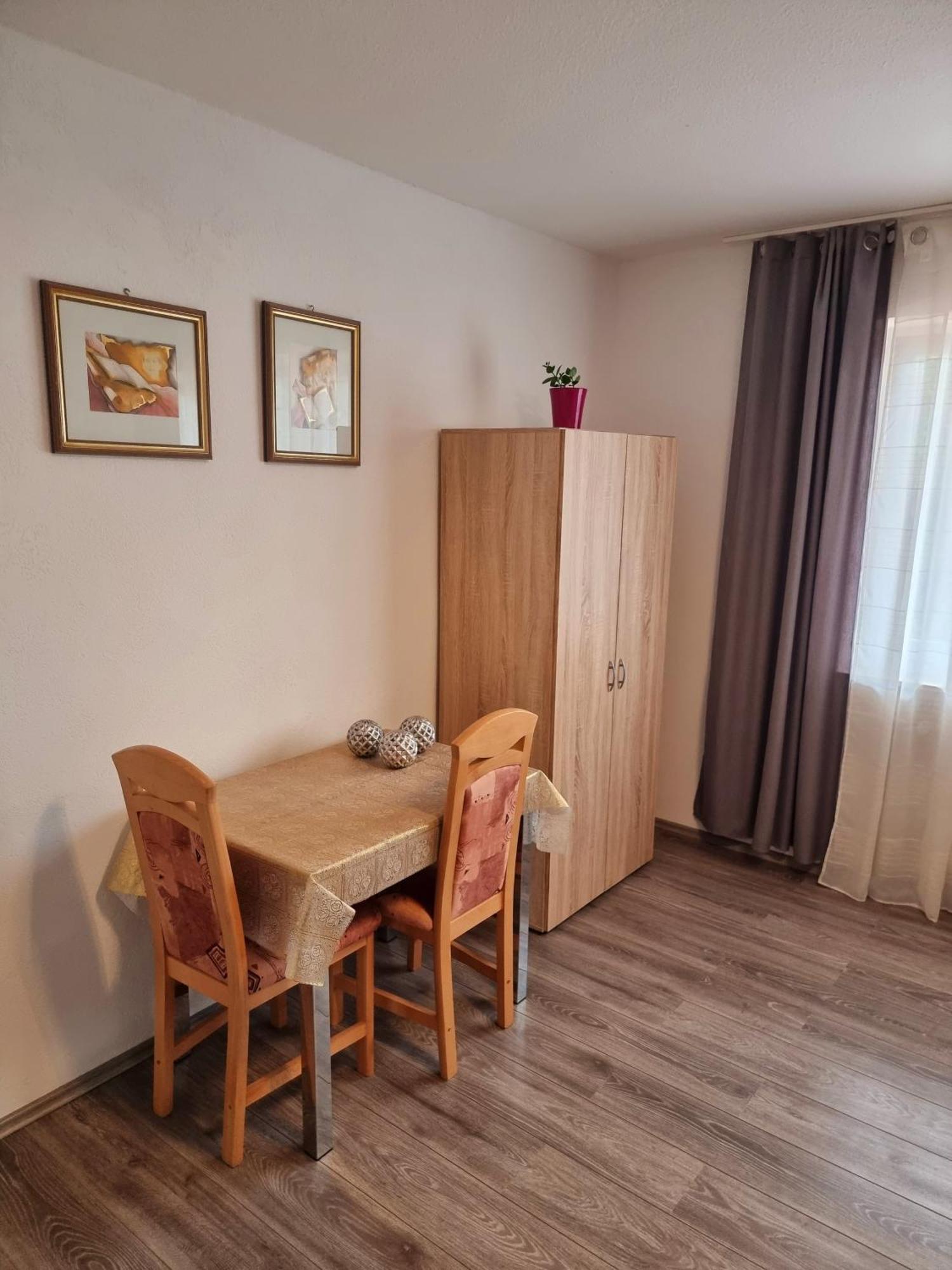 Workershome - Business Apartments - Monteurwohnungen ヴェルトハイム 部屋 写真