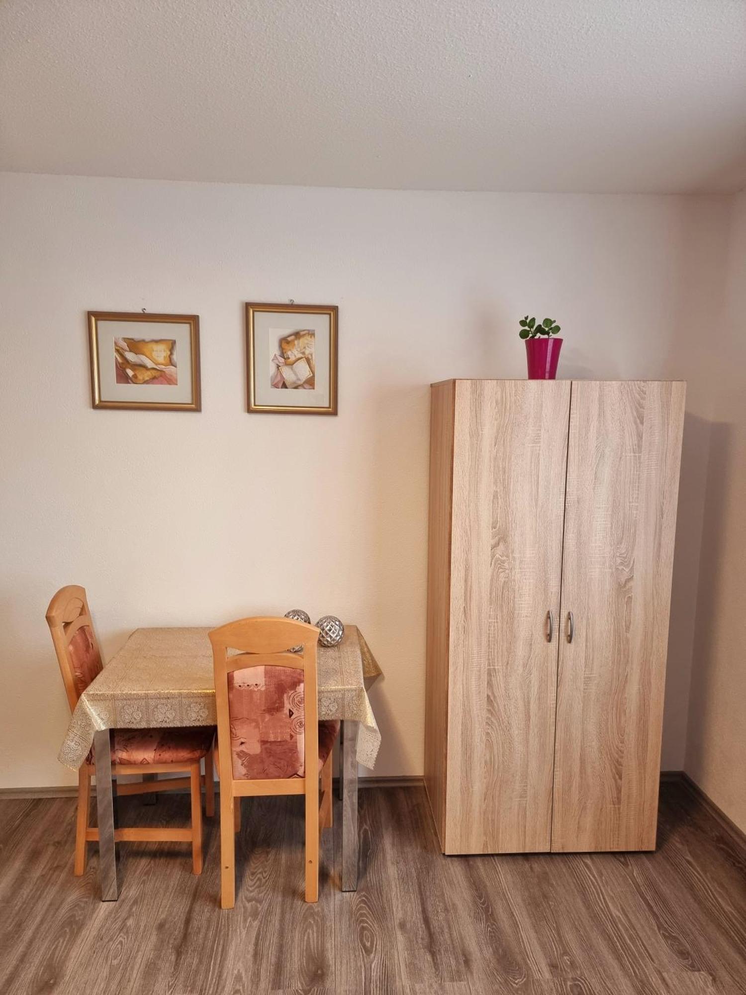 Workershome - Business Apartments - Monteurwohnungen ヴェルトハイム 部屋 写真